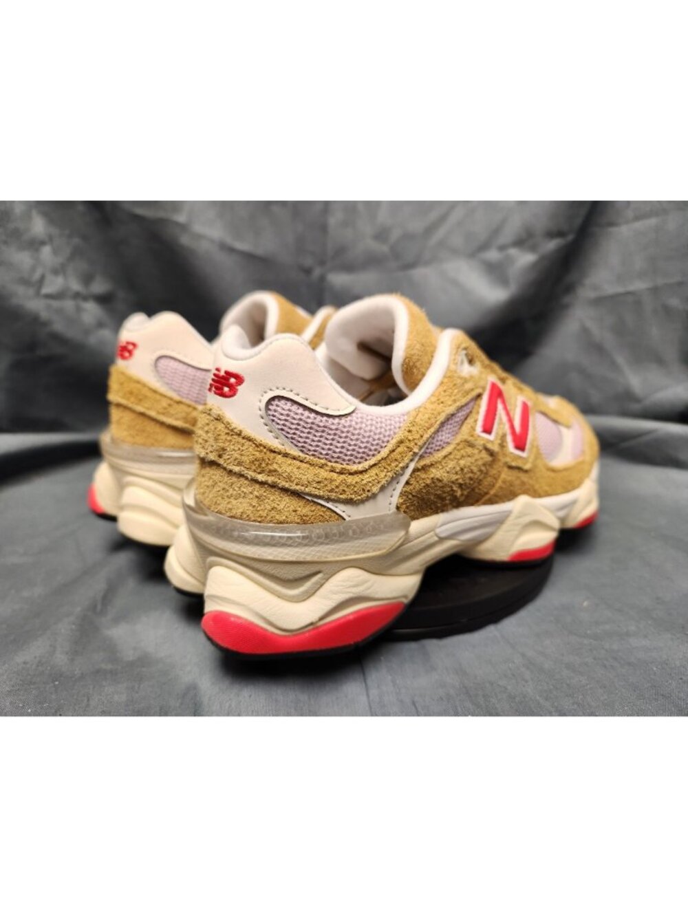 New Balance 9060 Sneakers GC9060VD Beige Pink Girls Size 6.5 NEW IN BOX! - Picture 8 of 13